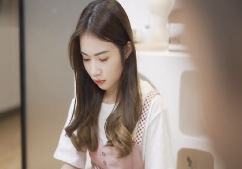 Cha dựng nứng hớt, chọc hiếp con cưng