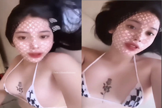 Sex cô gái xinh đẹp khao khát tình yêu mãnh liệt